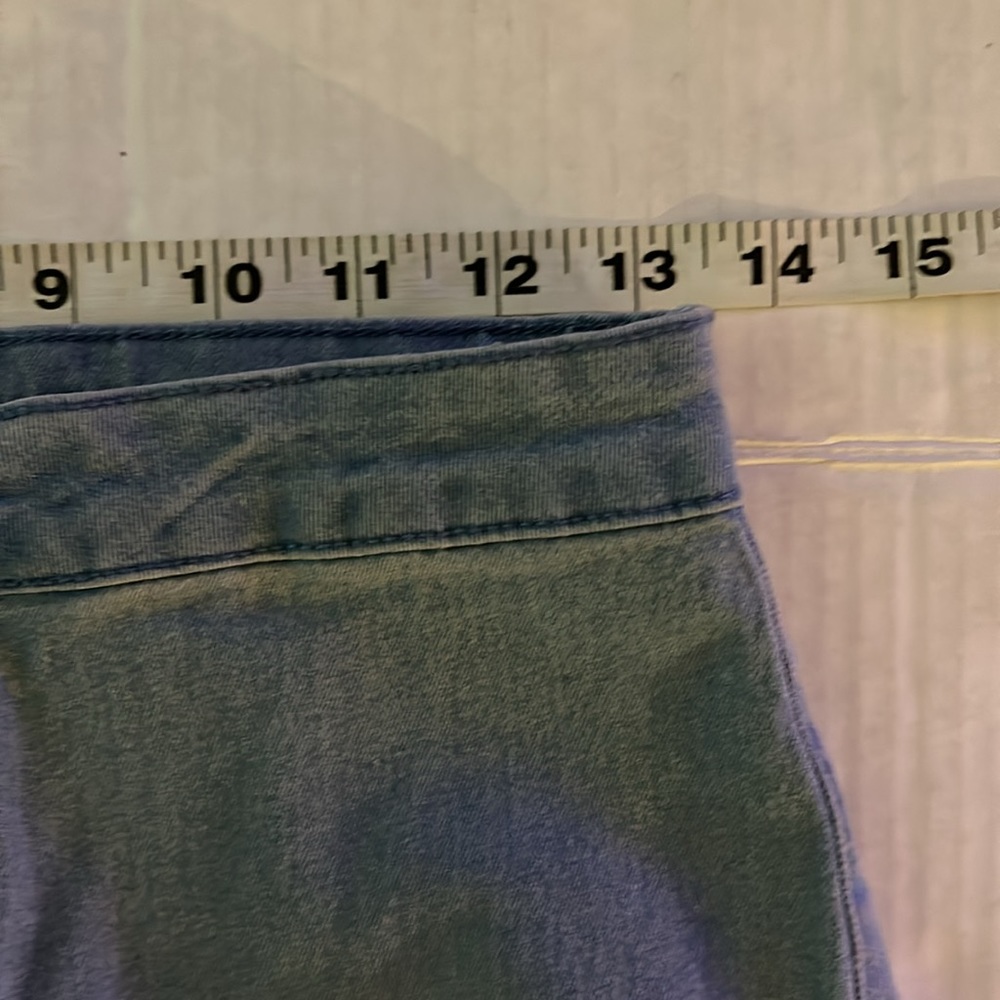 Bellbottoms distressed jeans - Picture 10 of 10